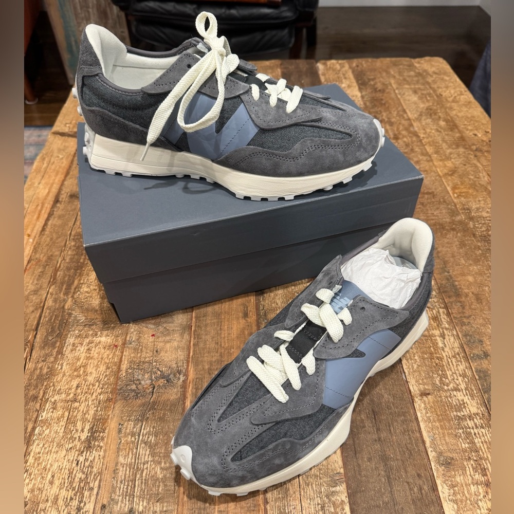 New Balance 327